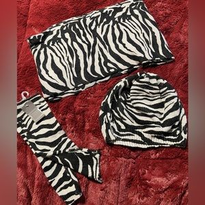 3 piece set with beret, infinity scarf and arm warmers, scarf